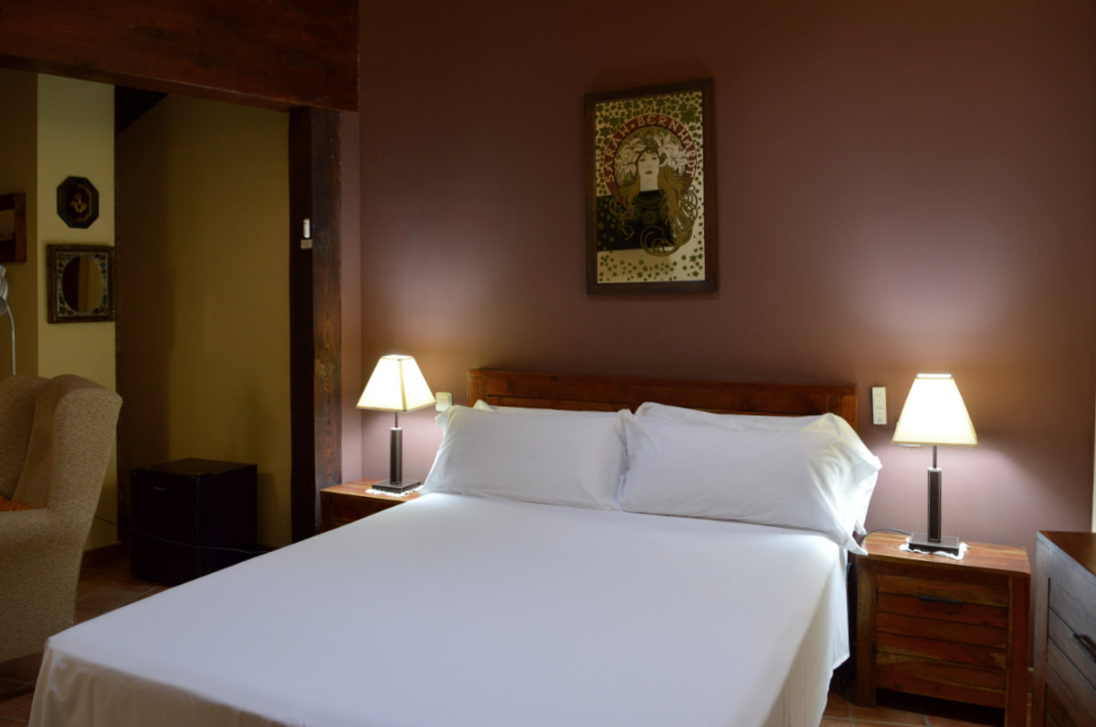 Vista del interior de la habitación Castillejos